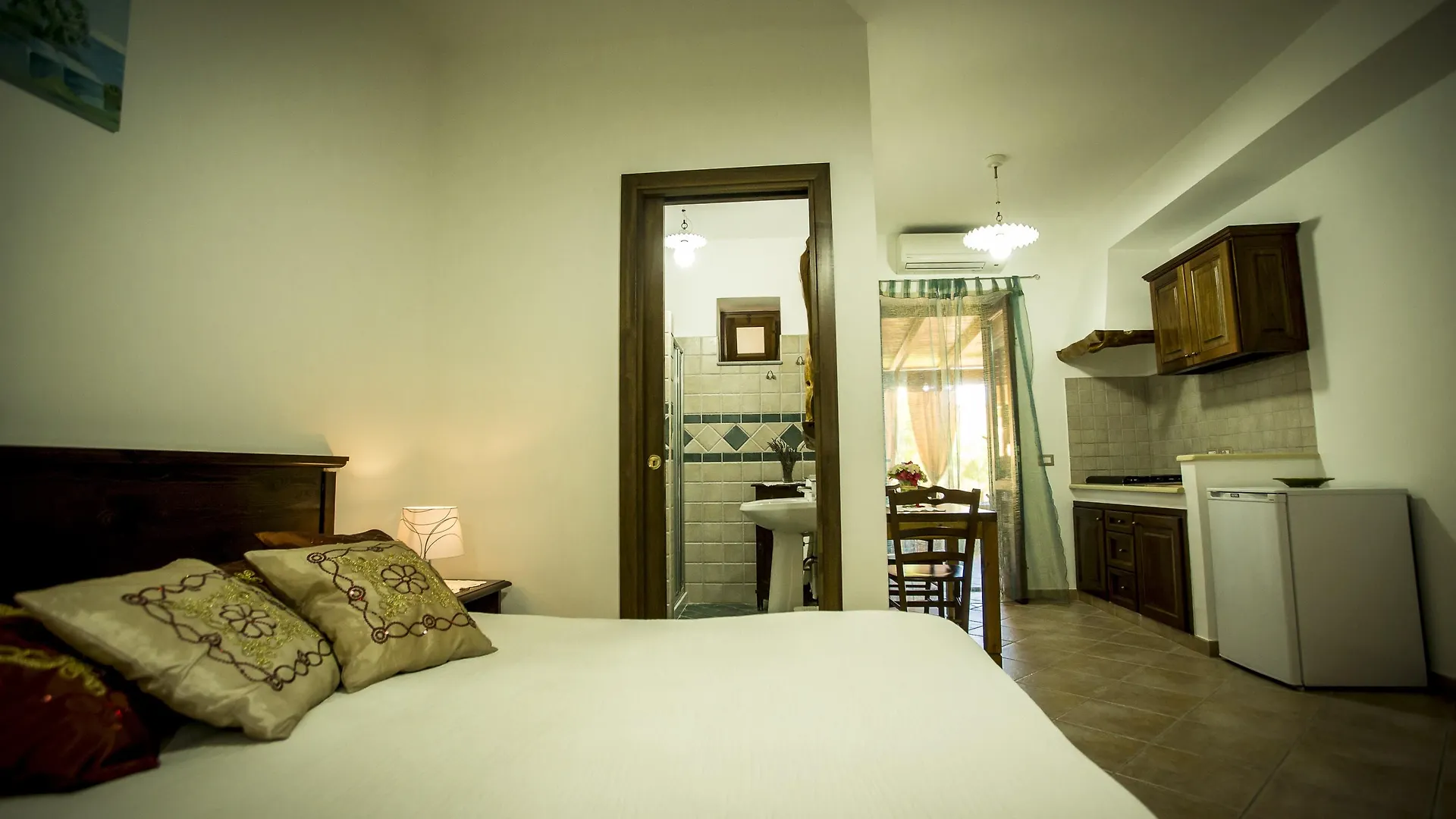 Resort Al Belvedere Salina Leni 4*,
