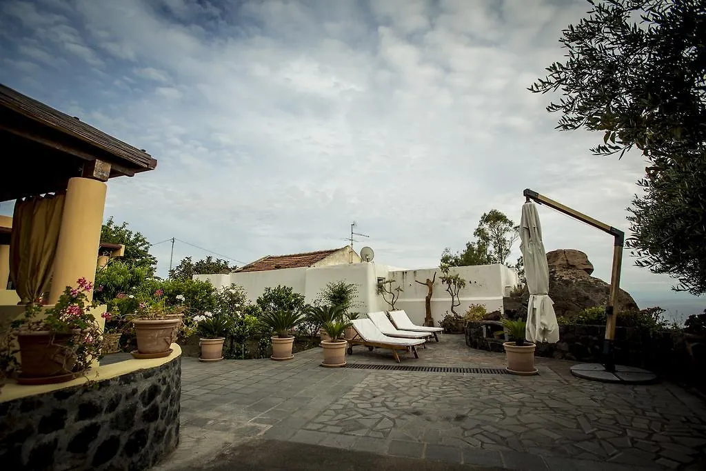 Resort Al Belvedere Salina 레니 아파트호텔